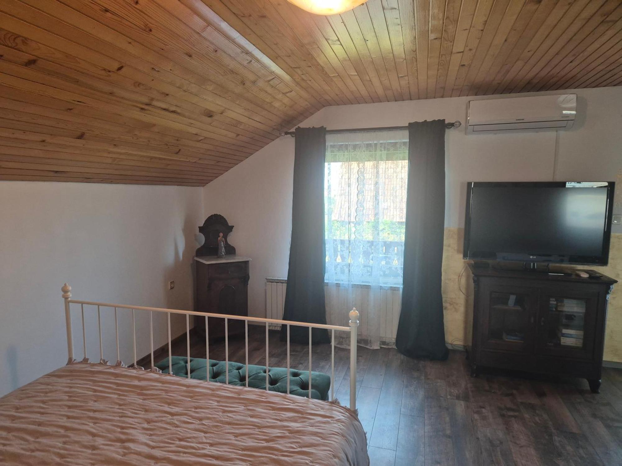 Apartma Zupelefski Raj Kapele Екстериор снимка